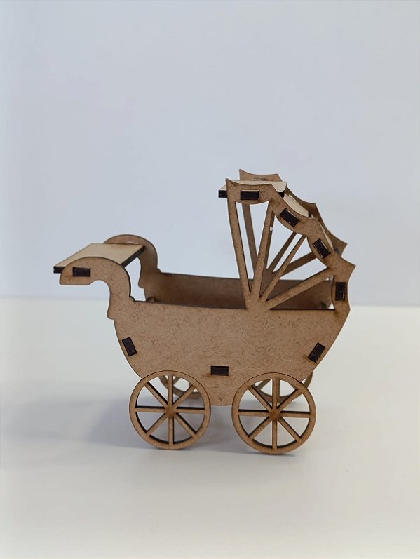 CARRINHO BEBÊ EM MDF CRU 3MM. CORTE A LASER.