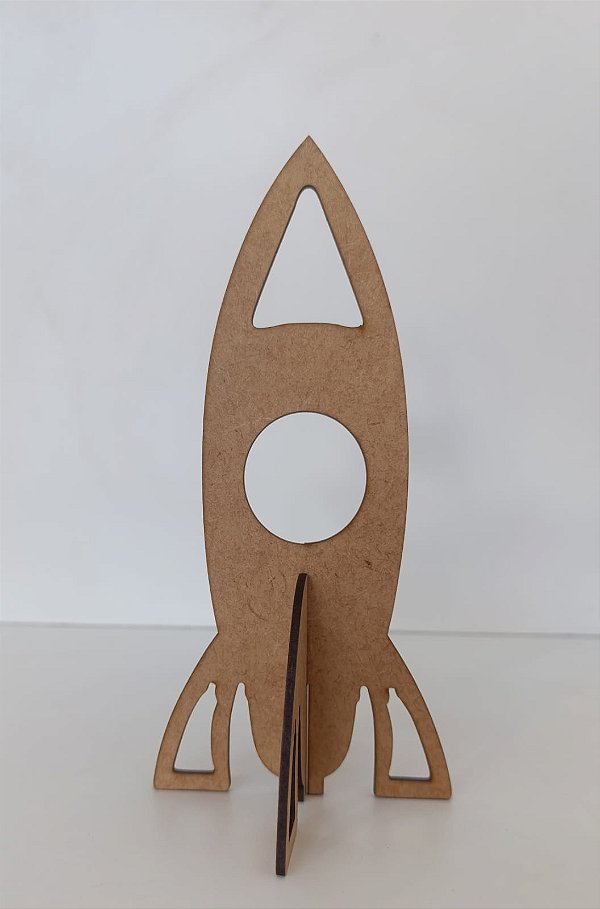 TOTEM FOGUETE GRANDE EM MDF CRU 3MM. CORTE A LASER.