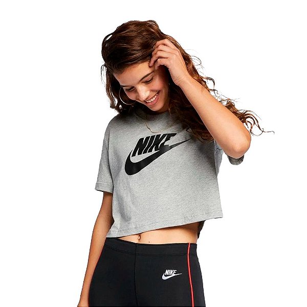 Camisa Nike Sportswear Essential Feminina Cinza Preto