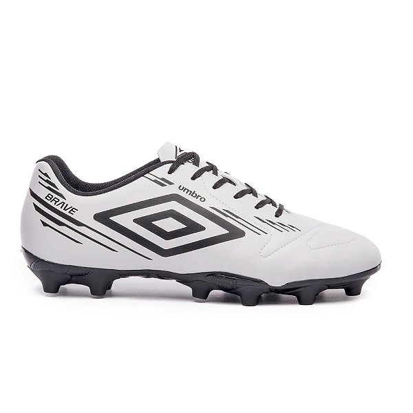 Chuteira Umbro Campo Masculina Brave Branco e Preto