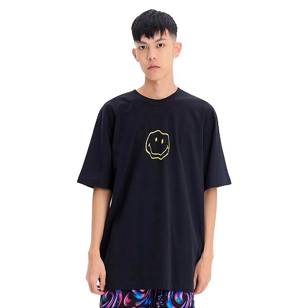Camiseta Baw Regular Smiley X Illusion Masculina Preto Colors