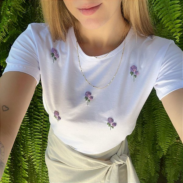 Camiseta Jardim de Hortênsias Lilás