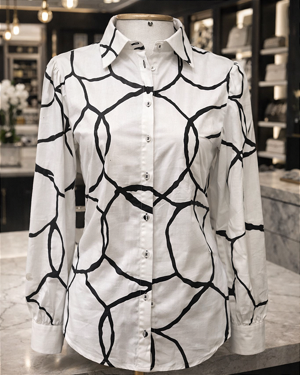 Camisa Social com Círculos