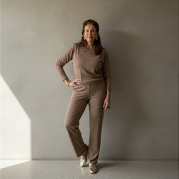 Conjunto em Lãzinha Feminino com Blusa Manga Longa e Calça Jogger