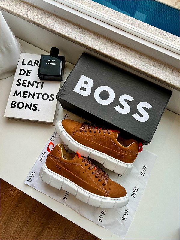 SAPATENIS BOSS COURO 38 AO 43