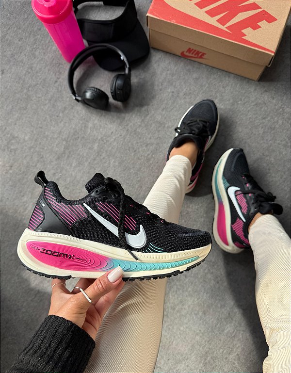 TÊNIS NIKE RUM VOMERO 18 34 AO 39