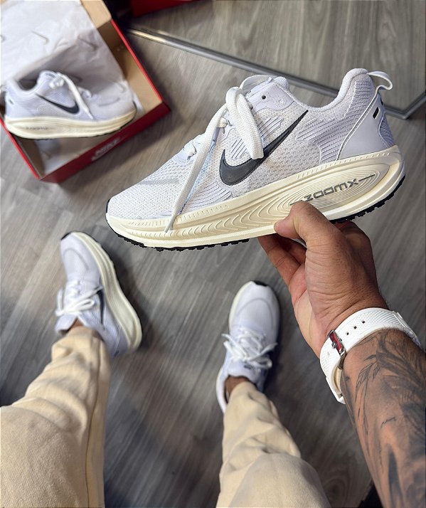 TÊNIS NIKE VOMERO 18 38 AO 43