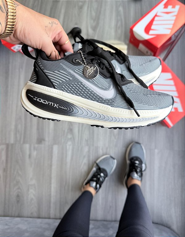 TÊNIS NIKE RUM VOMERO 18 34 AO 39