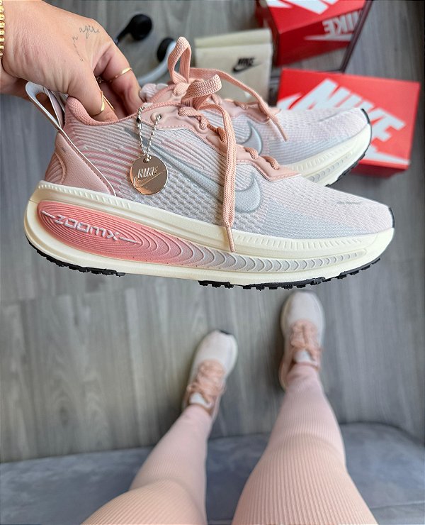 TÊNIS NIKE RUM VOMERO 18 34 AO 39