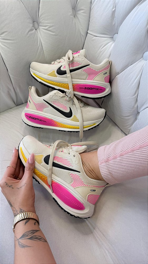 TÊNIS NIKE RUM VOMERO 18 34 AO 39