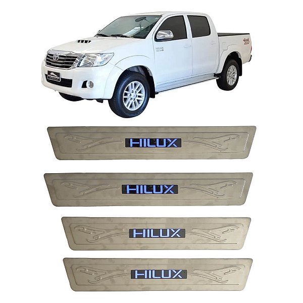 Soleira de Porta LED Toyota Hilux 2012 a 2015 Inox Escovado
