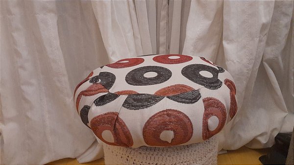 Zafu Vedanshi em Brim estampado: Conforto e Estilo para Sua Meditação e Bem-Estar