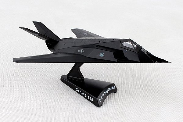 Miniatura Caça Bombardeiro Furtivo USAF F-117 Nighthawk 1/150 Daron Worldwide Trading