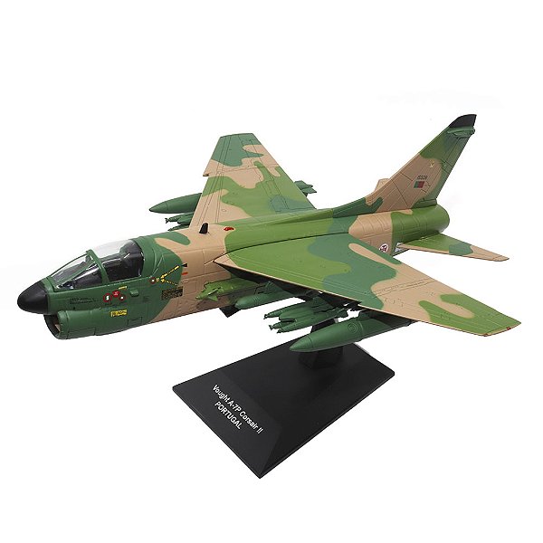 Miniatura Avião Guerra 1/72 Vought A7P Corsair II Air Force