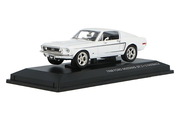 Miniatura Ford Mustang GT 1968 Escala 1/43 Branco Lucky Diecast
