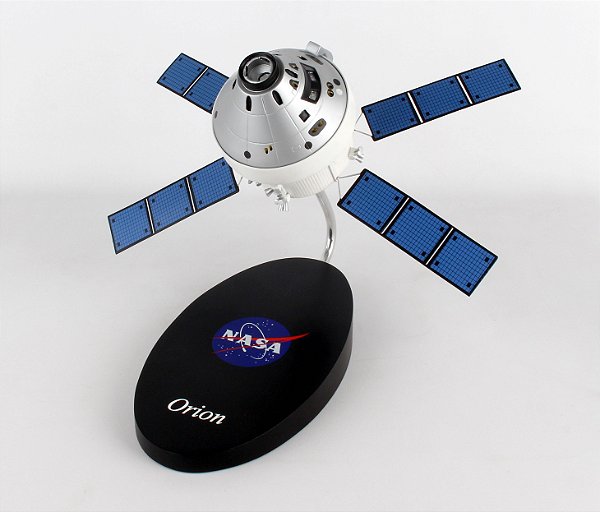 MINIATURA SATELITE ESPACIAL ORION SPACECRAFT DARON ESCA 1/48