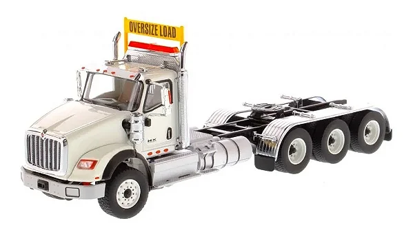 Miniatura Caminhão International HX620 Tridem Tractor White 1/50 Diecast Masters
