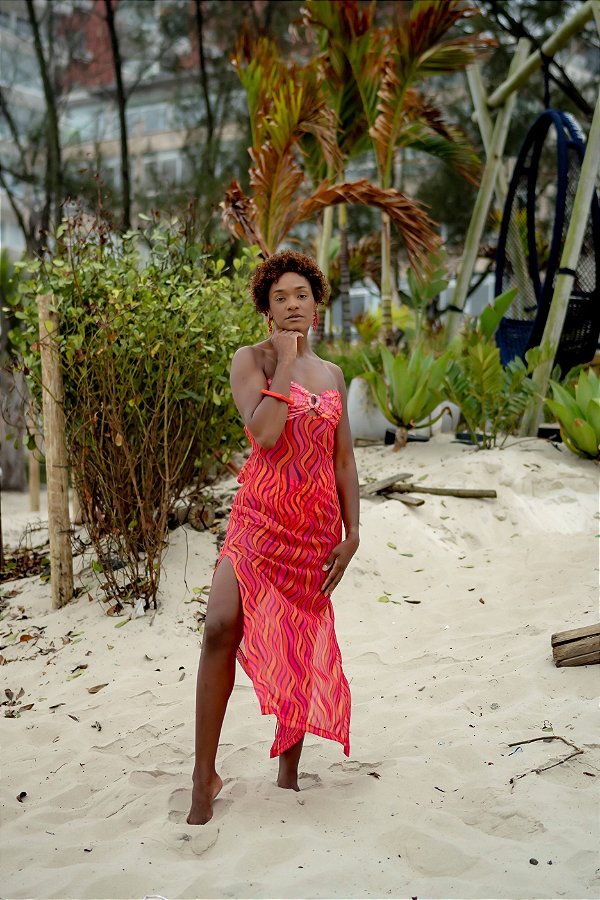 Vestido Tomara que Caia em Tule Fenda Lateral Terras Quentes