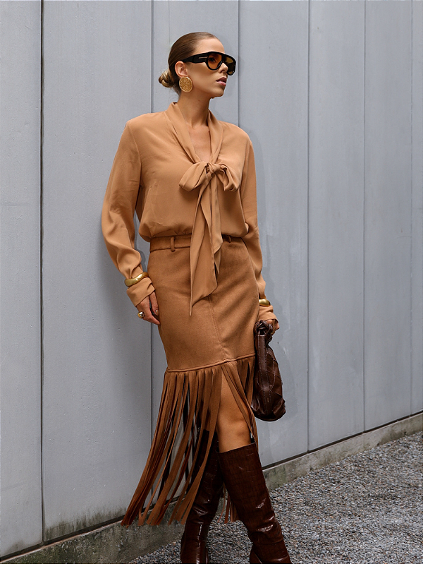 Saia De Suede Com Detalhe Franjas