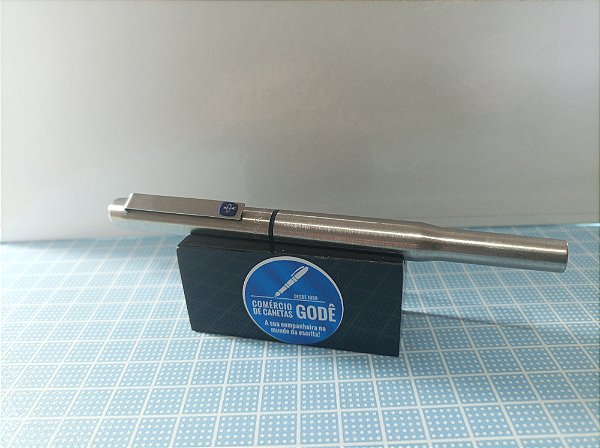 Caneta Tinteiro Parker 25 - Elegância e Precisão