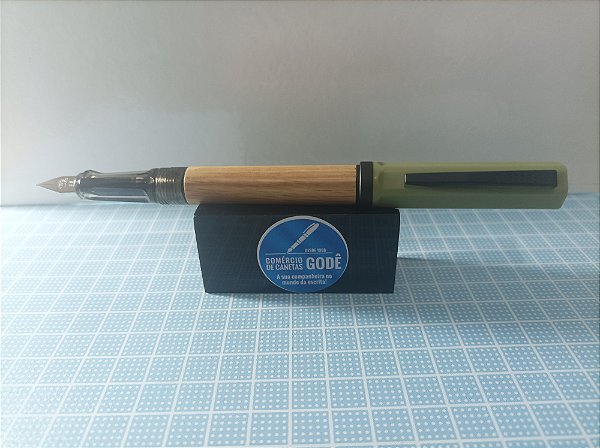 Caneta Tinteiro Jinhao 58 - Folheada em Madeira e Tampa Verde