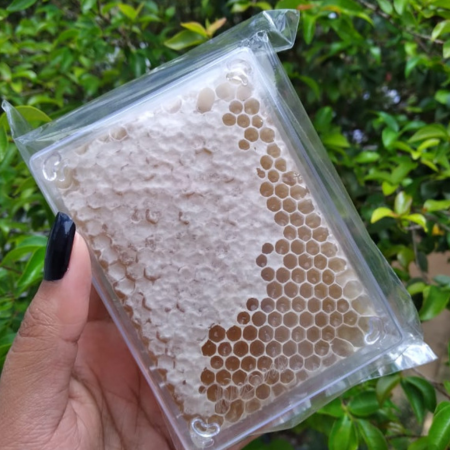 Favo de mel na CAIXINHA DE ACRÍLICO - FAVO NA CAIXINHA CUBO