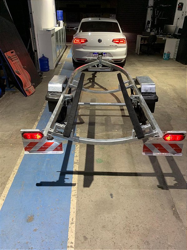 Carreta Jet Sky Galvanizada FH com Catraca Aro 13 - Nova