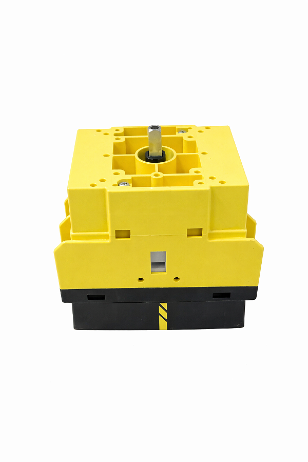 Chave Seccionadora Giovenzana SQN160003R 16A 3 Polos