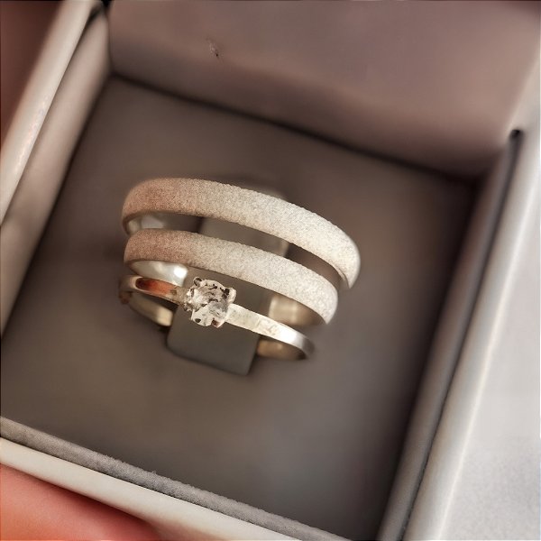 Aliança de Prata 950 Exclusiva Aureli Abaulada com Anel Solitário Aliança só Love