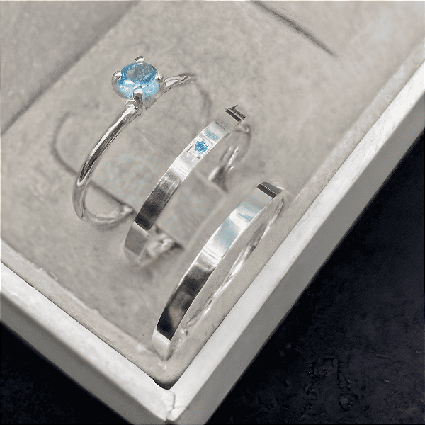 Aliança de Prata 950 Tradicional Essência SOLENNE 2mm BLUE FINE Com Anel Solitário de Brinde Aliança só Love