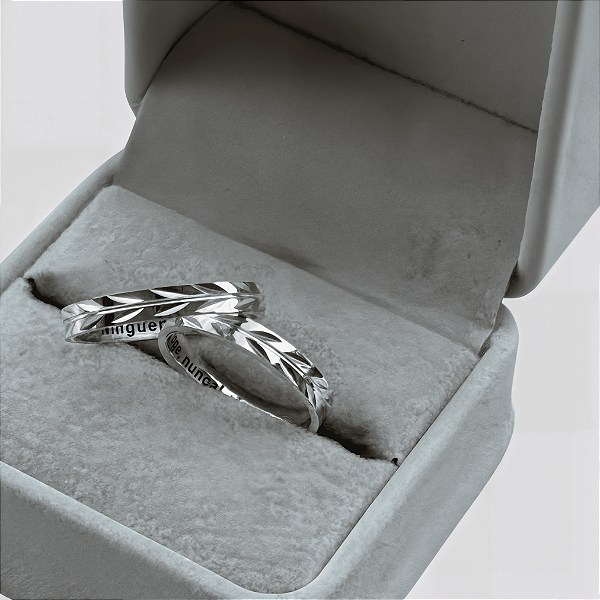 Aliança de Prata 950 Exclusiva com Design Personalizado Miks 4mm – Alianças Só Lovel  Com Anel Solitário de Brinde Aliança só Love