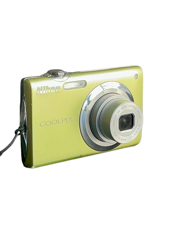 Nikon Coolpix S3000