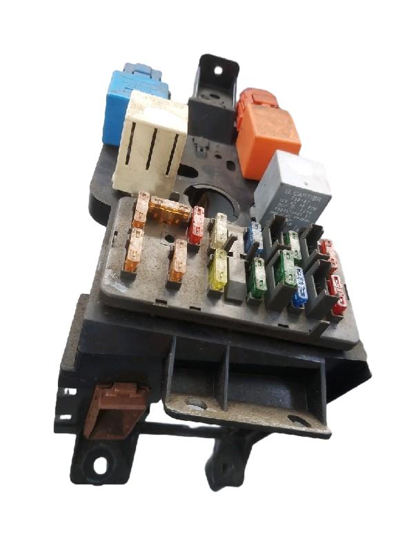 CAIXA FUSÍVEIS RELÉS | 106 SOLEIL 1998