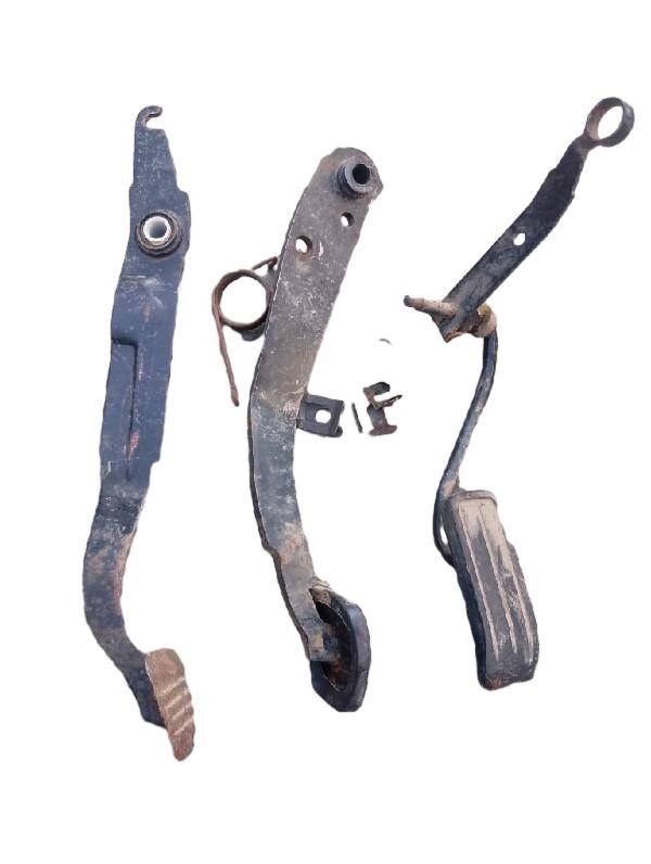 JOGO PEDAIS | GOL 1000I 1995