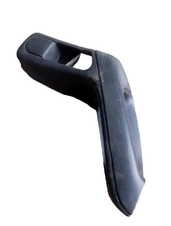 PUXADOR PORTA TRASEIRA DIREITA | GOLF GL 1995
