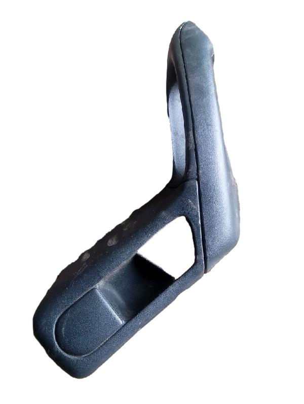 PUXADOR PORTA TRASEIRA ESQUERDA | GOLF GL 1995
