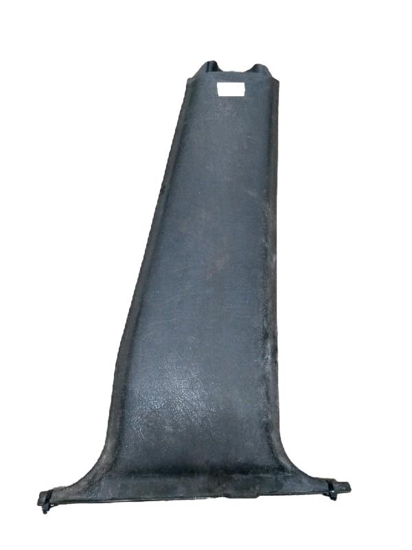 MOLDURA INFERIOR CENTRAL DIREITA | GOLF GL 1996