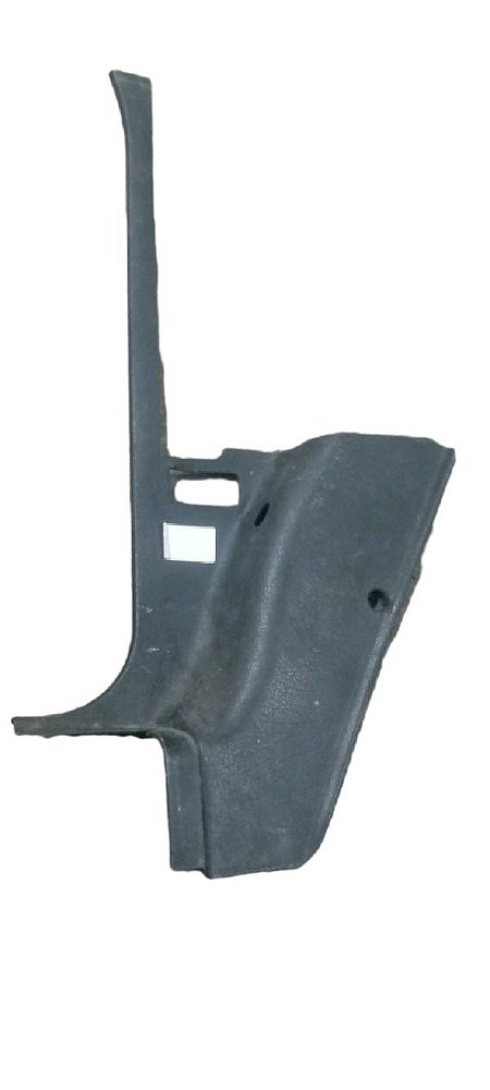 MOLDURA PÉ DE COLUNA ESQUERDA | GOLF GL 1996