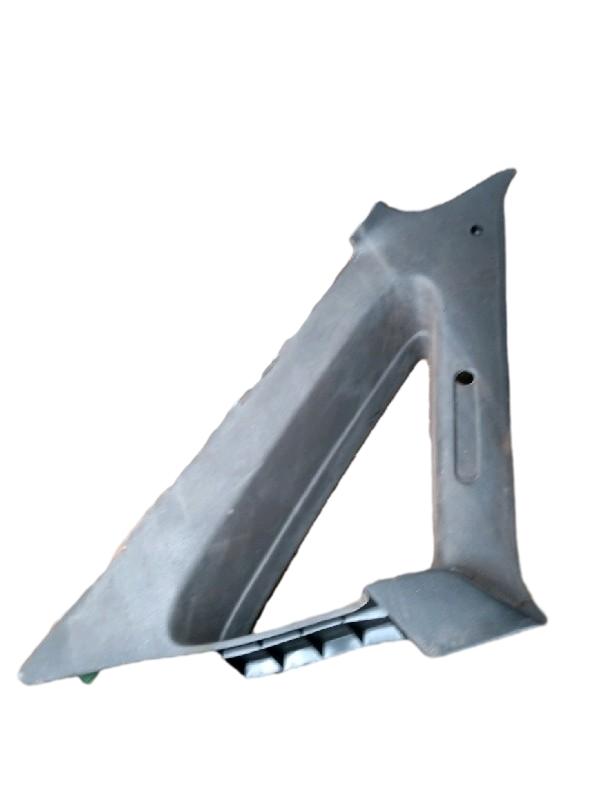 ACABAMENTO COLUNA TRASEIRA ESQUERDA | VECTRA CD 1995