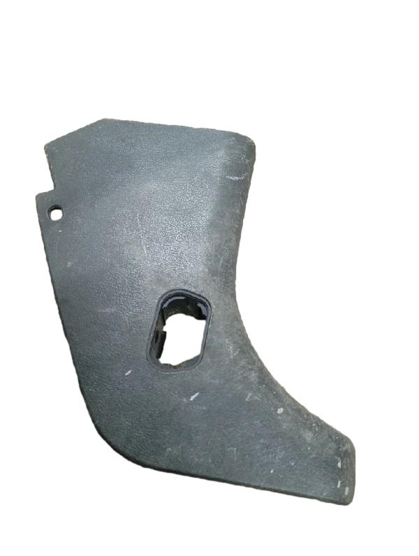 ACABAMENTO DIREITO PÉ DE COLUNA | ESCORT SW GLX 1998