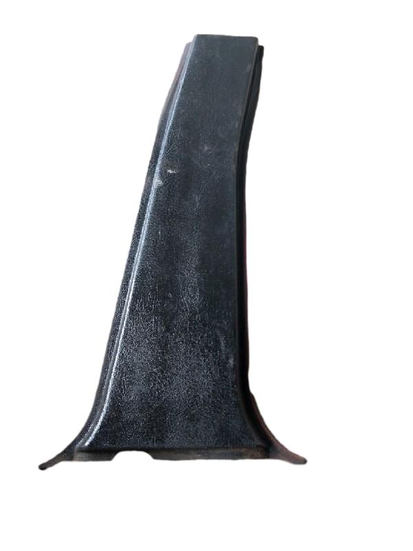 ACABAMENTO INFERIOR COLUNA CENTRAL DIREITA | VECTRA CD 1995