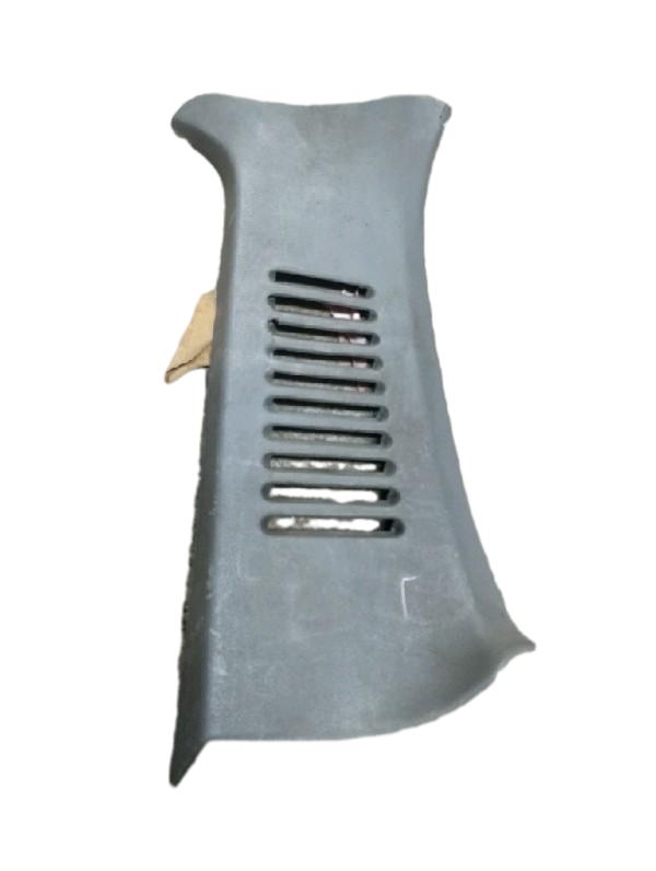 MOLDURA DIREITA COLUNA TRASEIRA | ESCORT GLX 16VF 1998