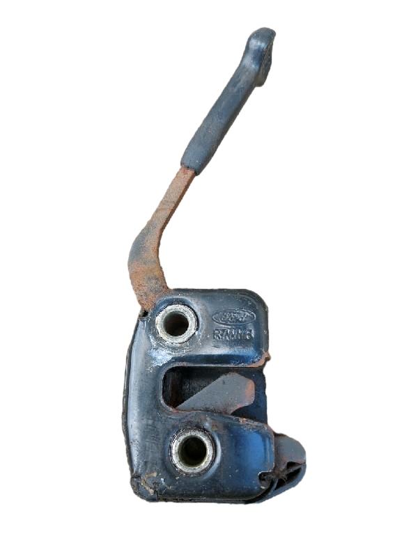 TRAVA DIREITA ENCOSTO BANCO TRASEIRO | ESCORT GLX 1998