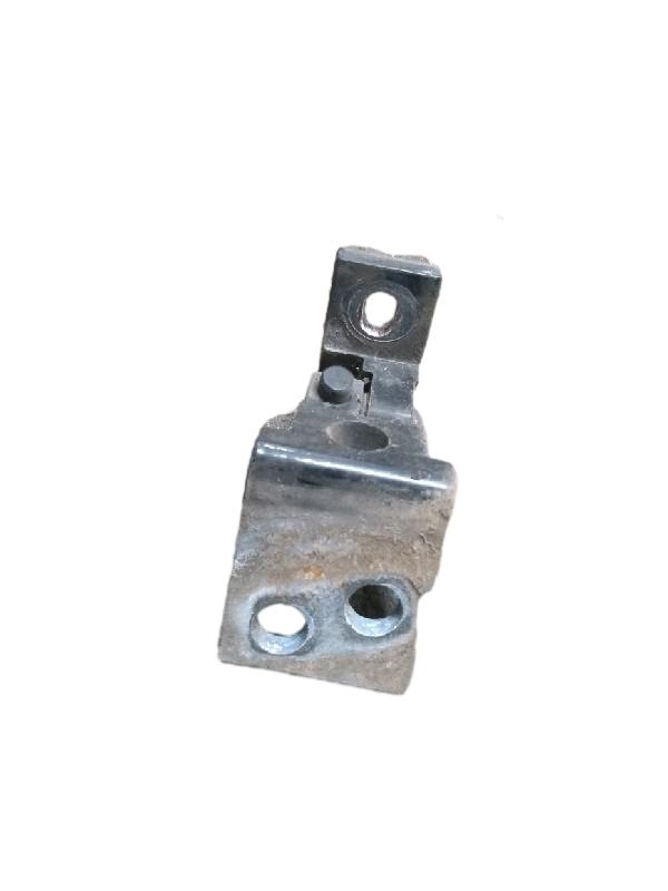 DOBRADIÇA SUPERIOR PORTA TRASEIRA ESQUERDA | GOLF GL 1996