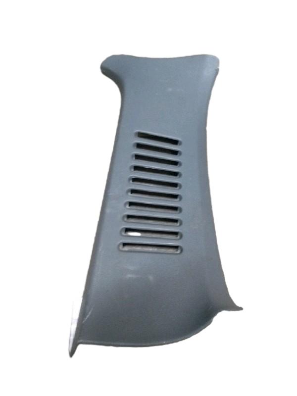 MOLDURA COLUNA TRASEIRA DIREITA | ESCORT SW GL 16V F 1999