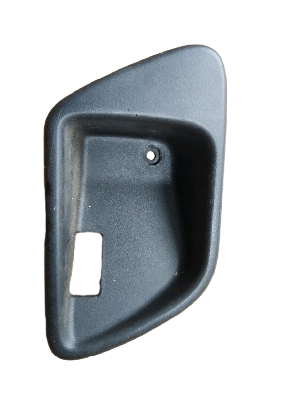 MOLDURA MAÇANETA INTERNA PORTA TRASEIRA DIREITA | FREELANDER 25L 2004