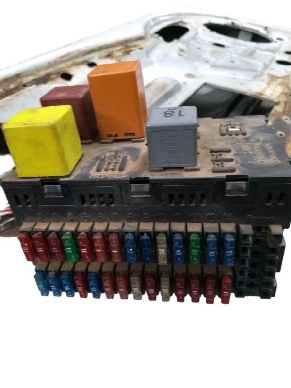 CAIXA DE FUSIVEIS | GOL 16V PLUS 2001