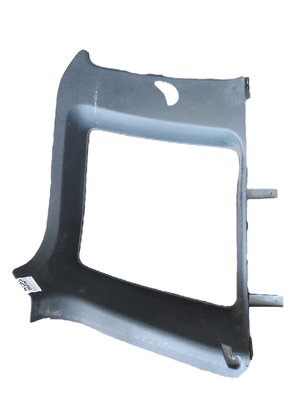 MOLDURA ESQUERDA VIDRO FIXO TRASEIRO | FREELANDER 25L 2004
