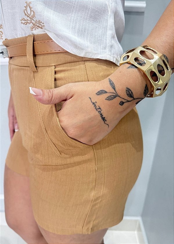 Shorts Alfaiataria com Cinto Ajustável - Estilo e Conforto