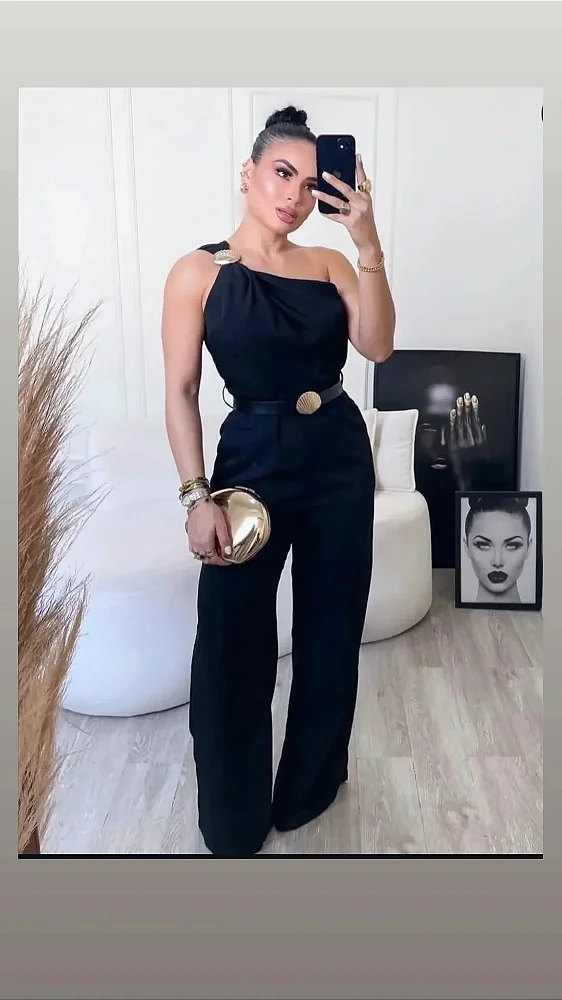 Macacão Feminino Ombro Único com Fivela e Cinto